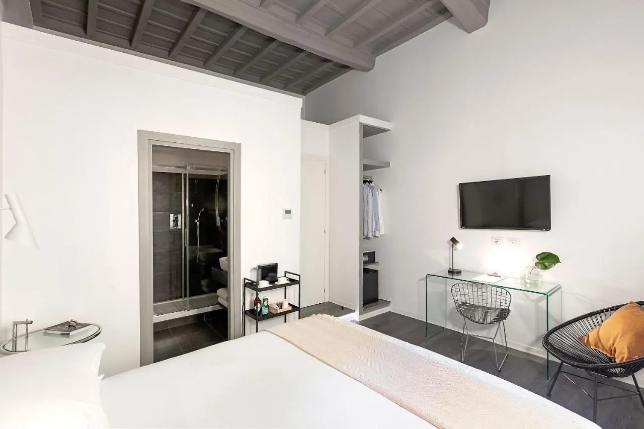 N - Space Modern Guestrooms Roma