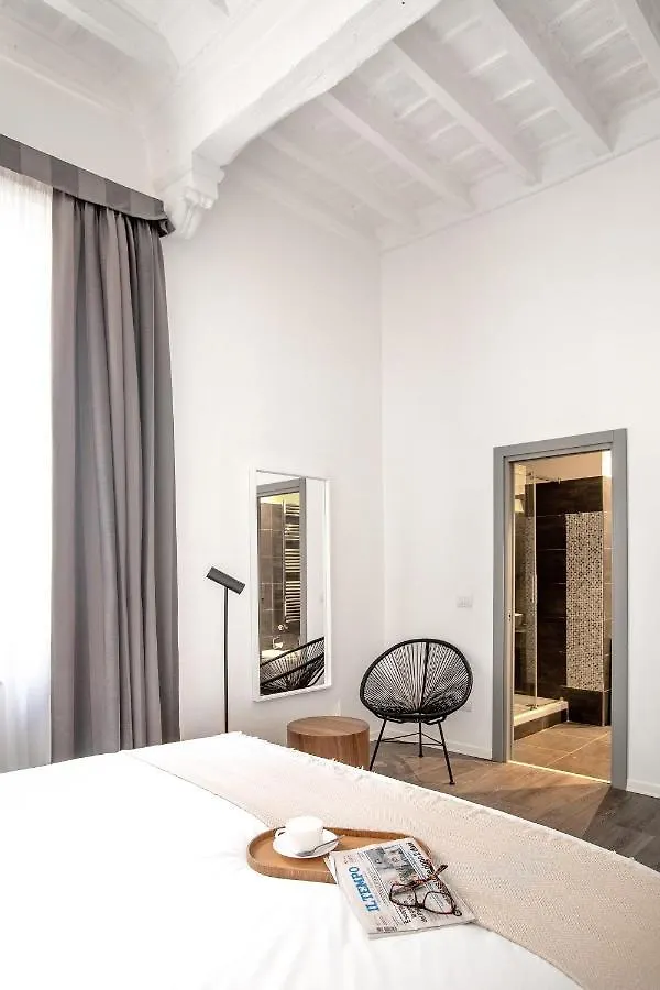 N - Space Modern Guestrooms Roma Konukevi