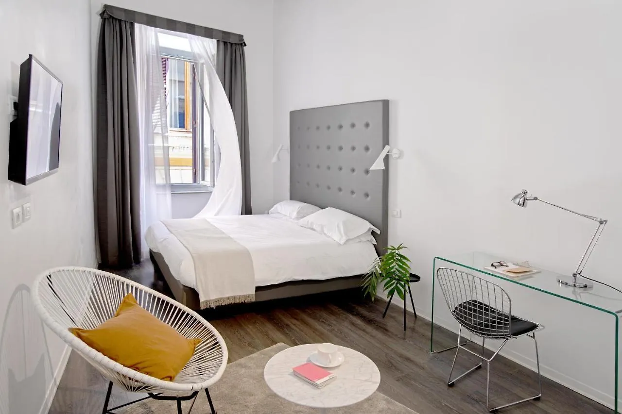 N - Space Modern Guestrooms Roma Konukevi